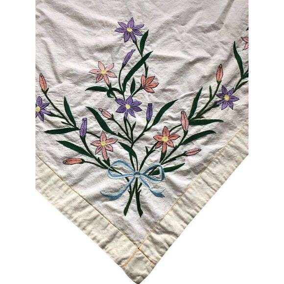 Vintage Hand Embroigered Tablecloth Floral 60” x 62” - Picture 5 of 6